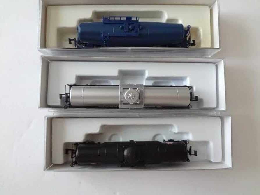 KATO　タキ3000　タキ9900　日本石油他　4両セット Amazon | ☆KATO 8008-1 タキ3000 シルバー /8013 タキ43000